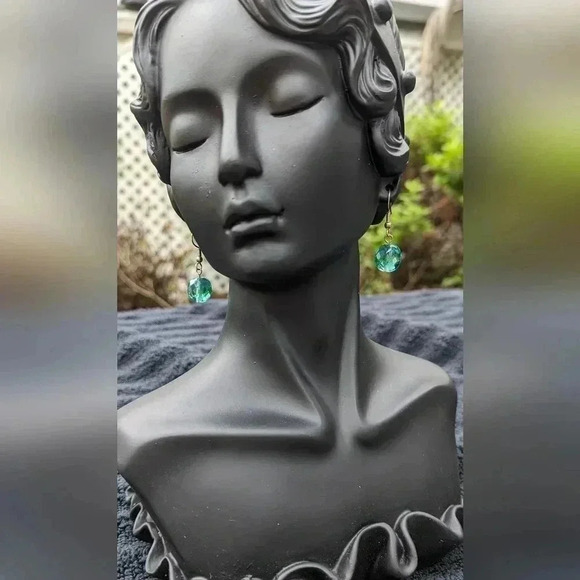 Fashion Jewelry Dangle Earrings (New) - Picture 10 of 12